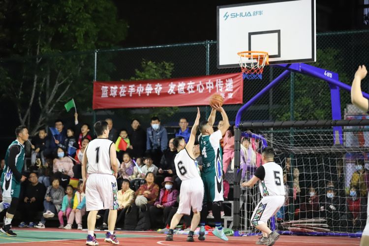 替代的